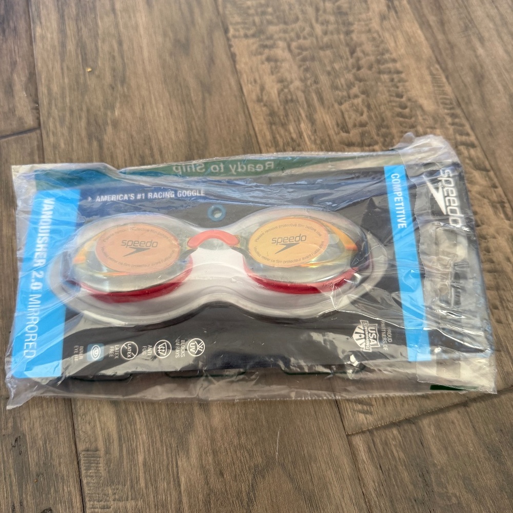 Speedo Vanquisher 2.0 Mirrored Goggles Red NWT